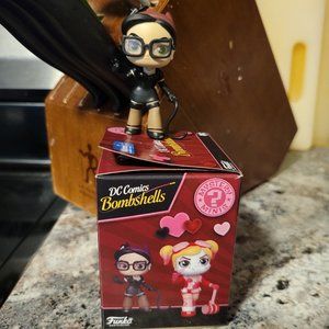 DC Bombshells Valentine's Funko Mystery Mini Catwoman